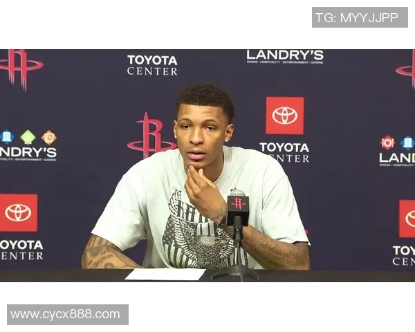 小贾巴里奋力抢篮板补进 火箭新赛季首分迎来开门红